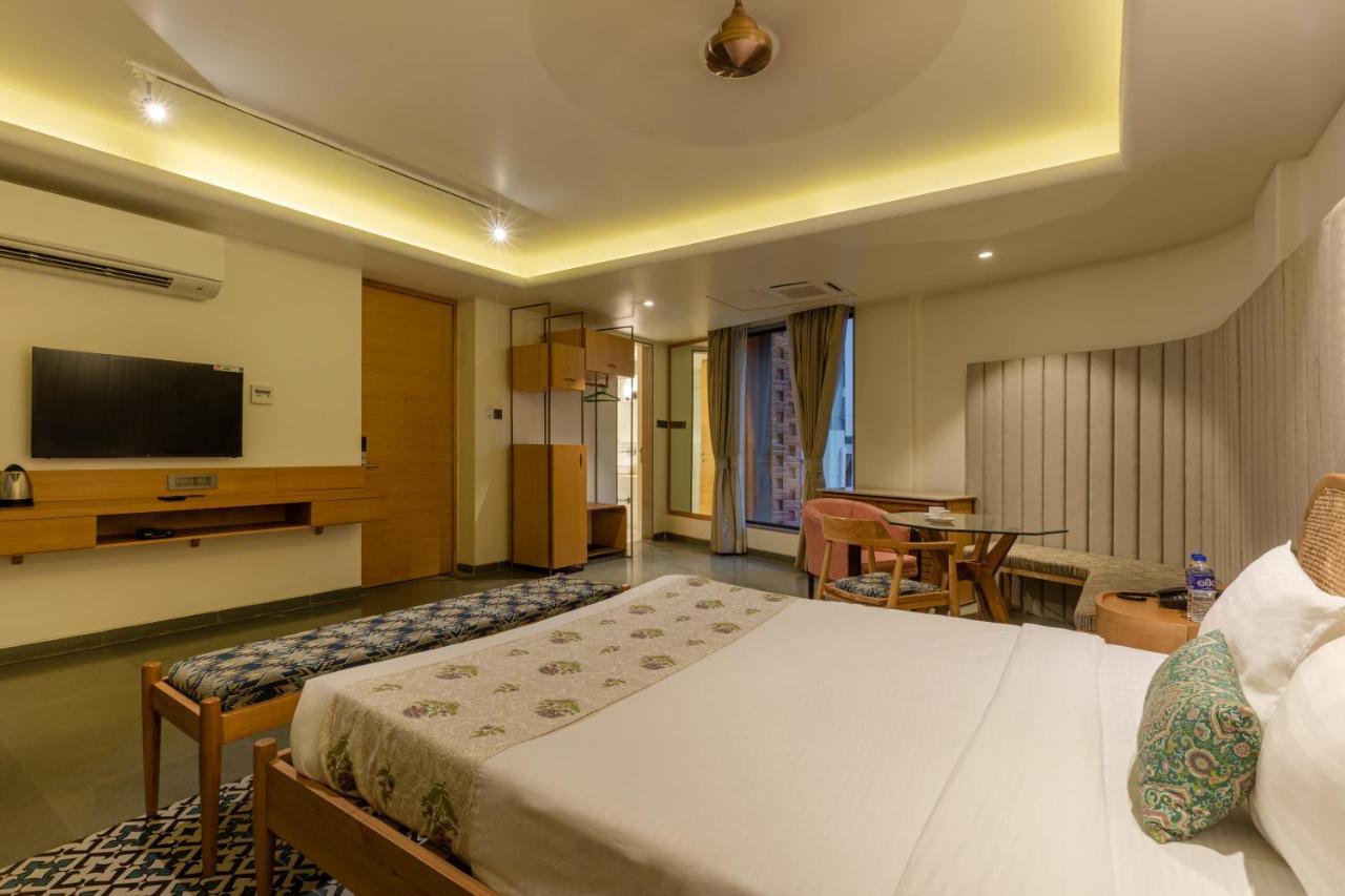 Indus Suites ナーグプル エクステリア 写真