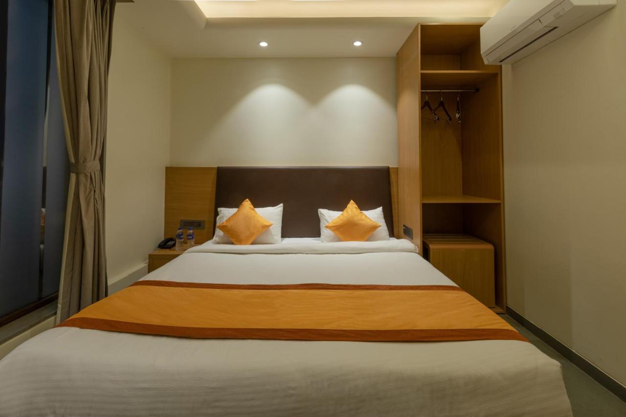 Indus Suites ナーグプル エクステリア 写真